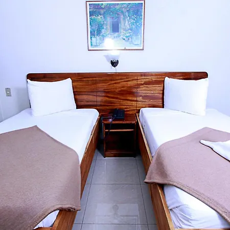 Hotel Ambassador-3